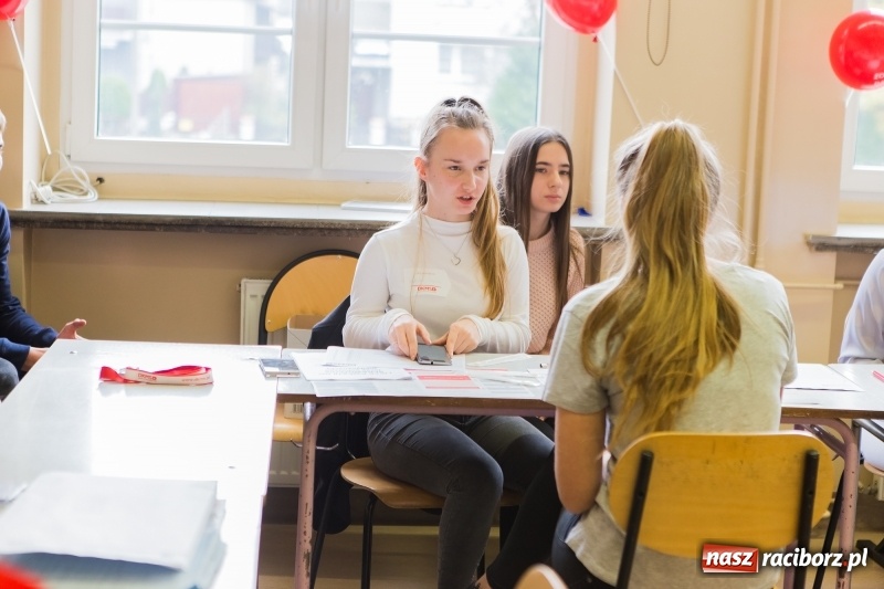 Zdjęcie w galerii na portalu naszraciborz.pl: Akcja rejestracji dawców szpiku w II LO wiadomości z regionu