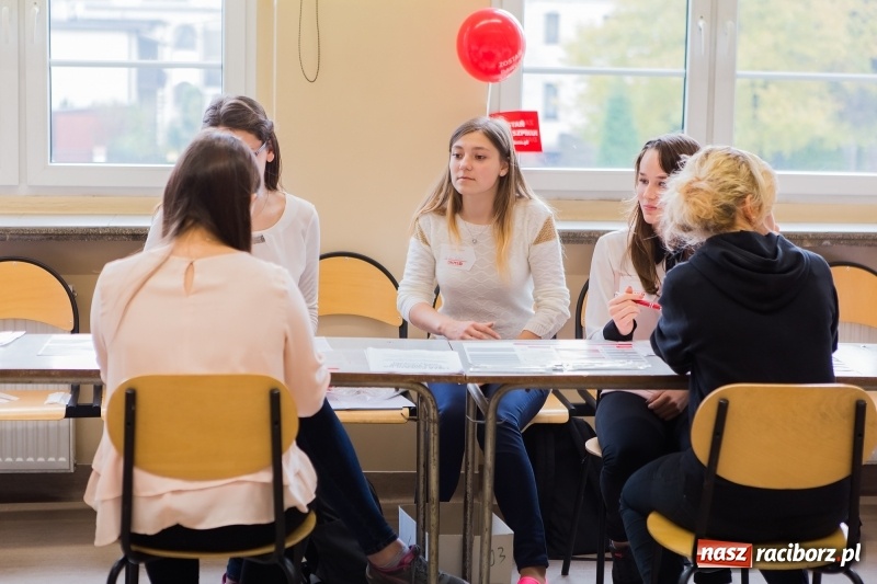 Zdjęcie w galerii na portalu naszraciborz.pl: Akcja rejestracji dawców szpiku w II LO wiadomości z regionu