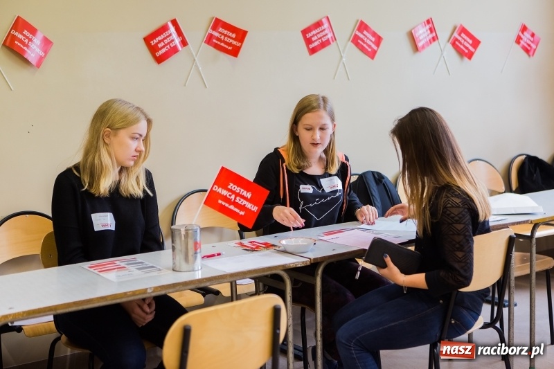 Zdjęcie w galerii na portalu naszraciborz.pl: Akcja rejestracji dawców szpiku w II LO wiadomości z regionu