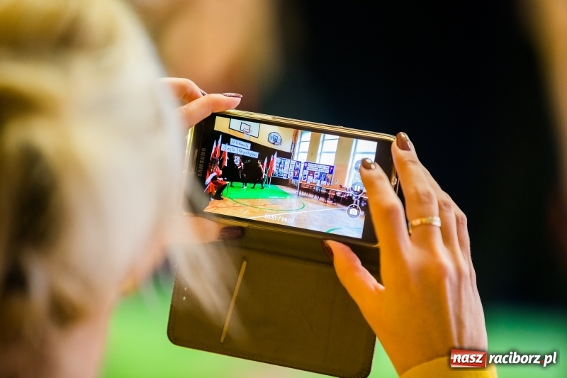 Zdjęcie w galerii na portalu naszraciborz.pl: W SP13 odbyła się uroczysta akademia z okazji Dnia Niepodległości wiadomości z regionu