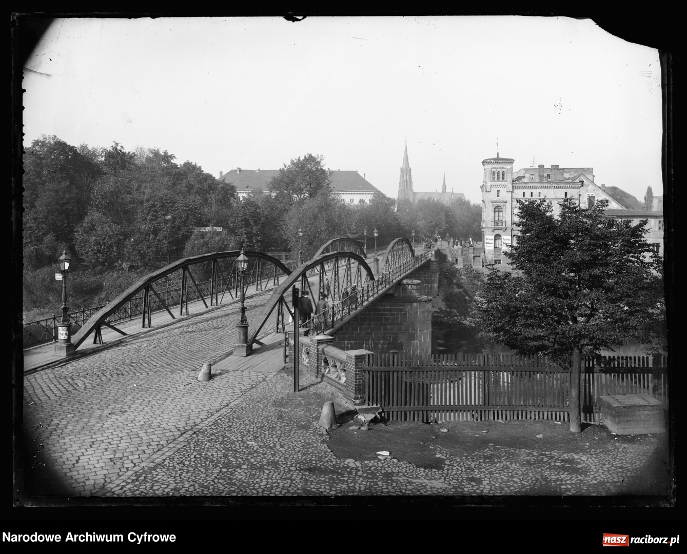 Zdjęcie w galerii na portalu naszraciborz.pl: To musisz zobaczyć! Kolekcja unikalnych starych raciborskich fotografii opublikowana przez Narodowe Archiwum Cyfrowe  wiadomości z regionu