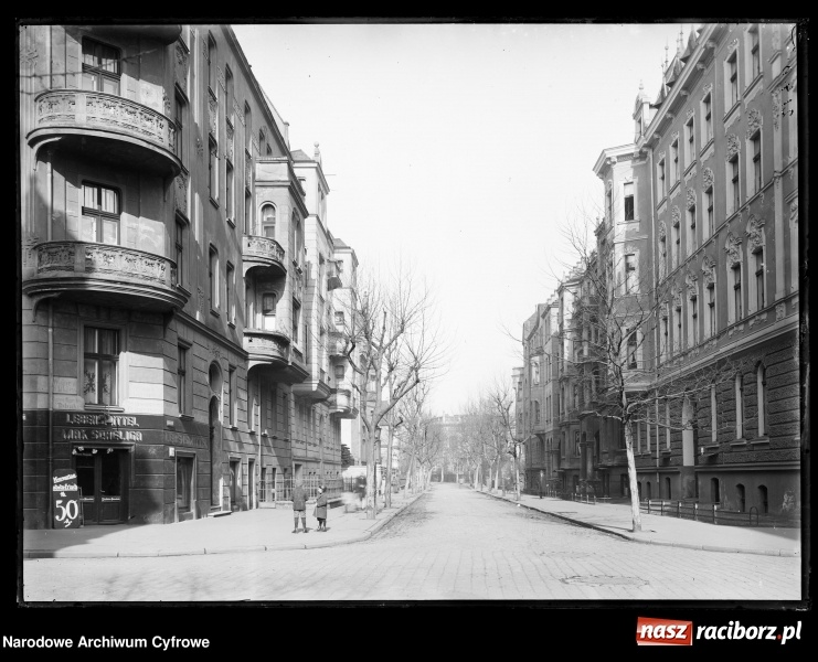 Zdjęcie w galerii na portalu naszraciborz.pl: To musisz zobaczyć! Kolekcja unikalnych starych raciborskich fotografii opublikowana przez Narodowe Archiwum Cyfrowe  wiadomości z regionu