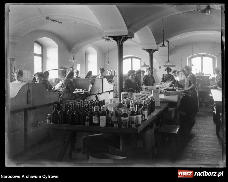 Zdjęcie w galerii na portalu naszraciborz.pl: To musisz zobaczyć! Kolekcja unikalnych starych raciborskich fotografii opublikowana przez Narodowe Archiwum Cyfrowe  wiadomości z regionu