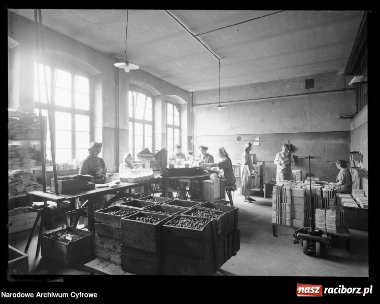 Zdjęcie w galerii na portalu naszraciborz.pl: To musisz zobaczyć! Kolekcja unikalnych starych raciborskich fotografii opublikowana przez Narodowe Archiwum Cyfrowe  wiadomości z regionu