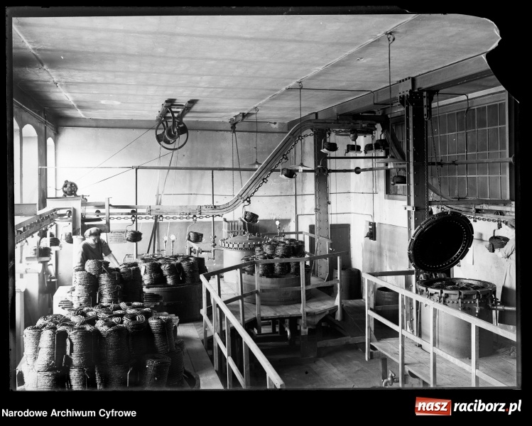 Zdjęcie w galerii na portalu naszraciborz.pl: To musisz zobaczyć! Kolekcja unikalnych starych raciborskich fotografii opublikowana przez Narodowe Archiwum Cyfrowe  wiadomości z regionu