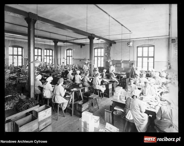 Zdjęcie w galerii na portalu naszraciborz.pl: To musisz zobaczyć! Kolekcja unikalnych starych raciborskich fotografii opublikowana przez Narodowe Archiwum Cyfrowe  wiadomości z regionu