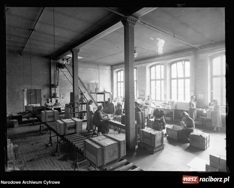 Zdjęcie w galerii na portalu naszraciborz.pl: To musisz zobaczyć! Kolekcja unikalnych starych raciborskich fotografii opublikowana przez Narodowe Archiwum Cyfrowe  wiadomości z regionu