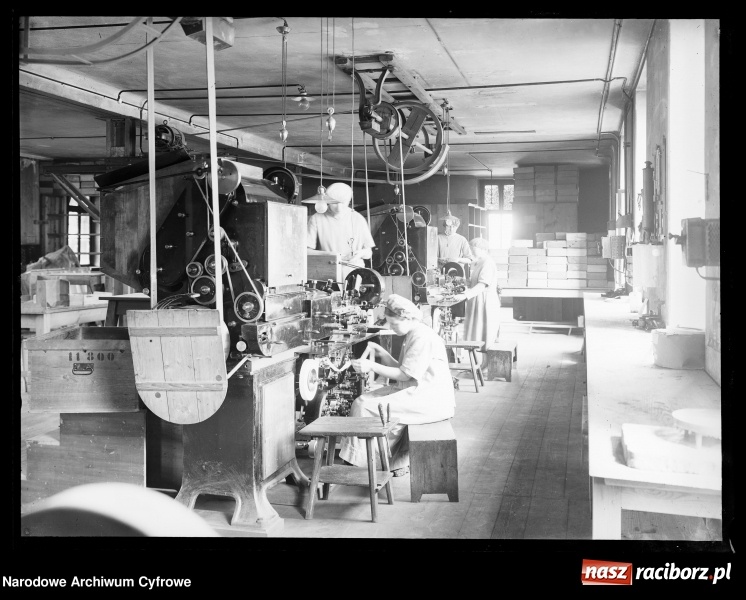 Zdjęcie w galerii na portalu naszraciborz.pl: To musisz zobaczyć! Kolekcja unikalnych starych raciborskich fotografii opublikowana przez Narodowe Archiwum Cyfrowe  wiadomości z regionu