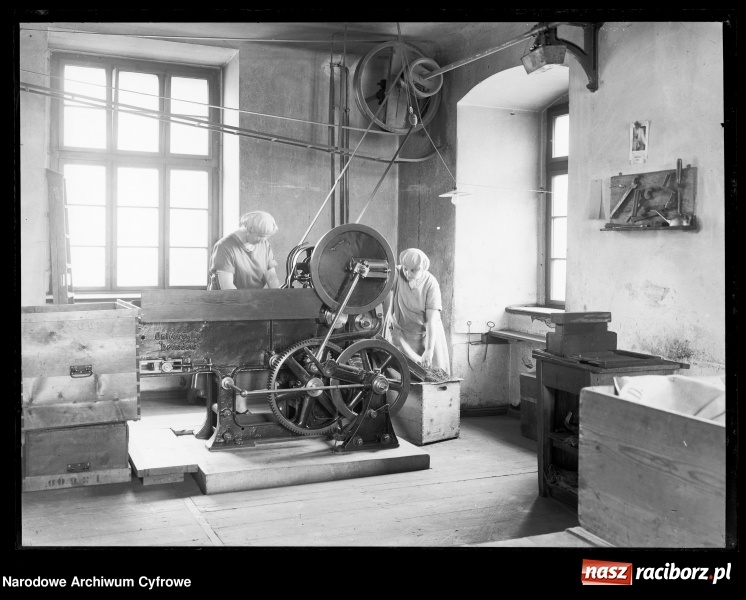 Zdjęcie w galerii na portalu naszraciborz.pl: To musisz zobaczyć! Kolekcja unikalnych starych raciborskich fotografii opublikowana przez Narodowe Archiwum Cyfrowe  wiadomości z regionu