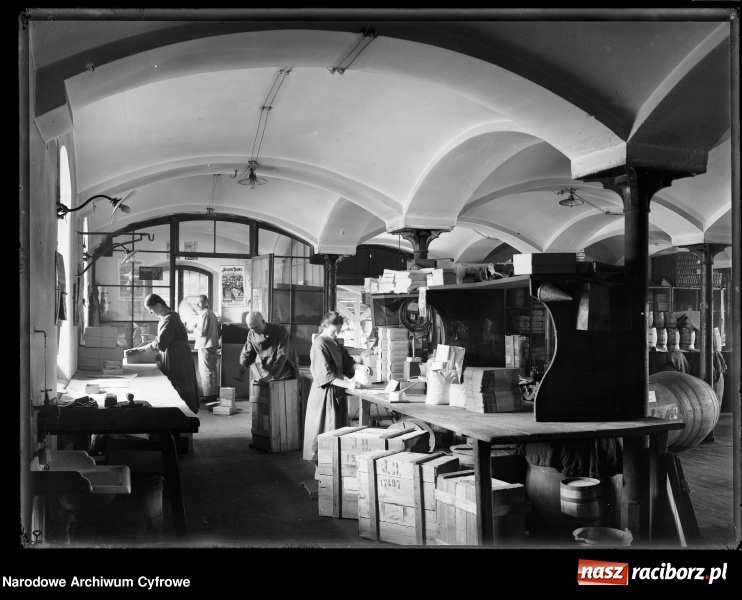 Zdjęcie w galerii na portalu naszraciborz.pl: To musisz zobaczyć! Kolekcja unikalnych starych raciborskich fotografii opublikowana przez Narodowe Archiwum Cyfrowe  wiadomości z regionu