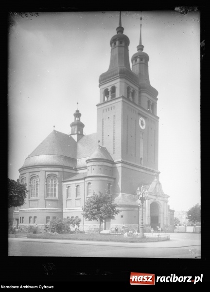 Zdjęcie w galerii na portalu naszraciborz.pl: To musisz zobaczyć! Kolekcja unikalnych starych raciborskich fotografii opublikowana przez Narodowe Archiwum Cyfrowe  wiadomości z regionu
