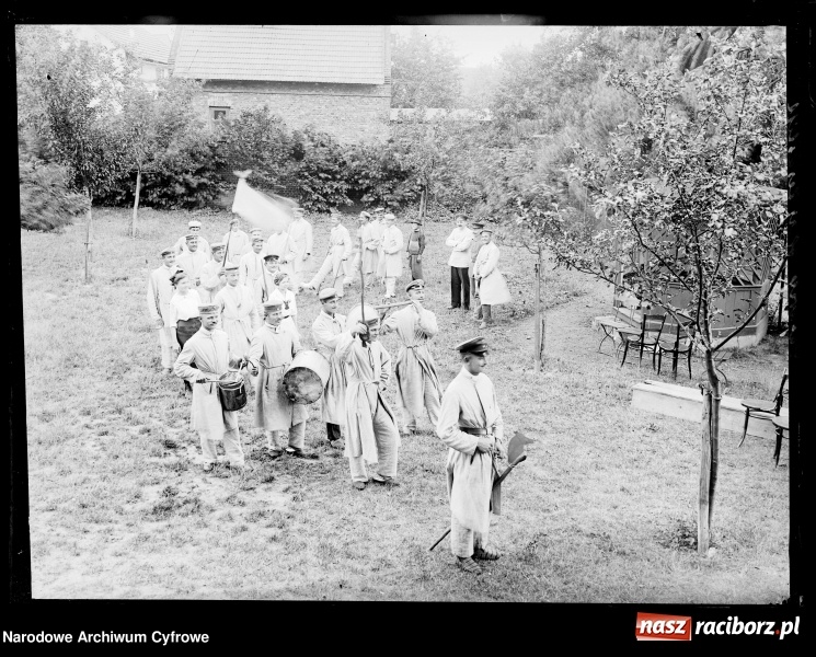Zdjęcie w galerii na portalu naszraciborz.pl: To musisz zobaczyć! Kolekcja unikalnych starych raciborskich fotografii opublikowana przez Narodowe Archiwum Cyfrowe  wiadomości z regionu