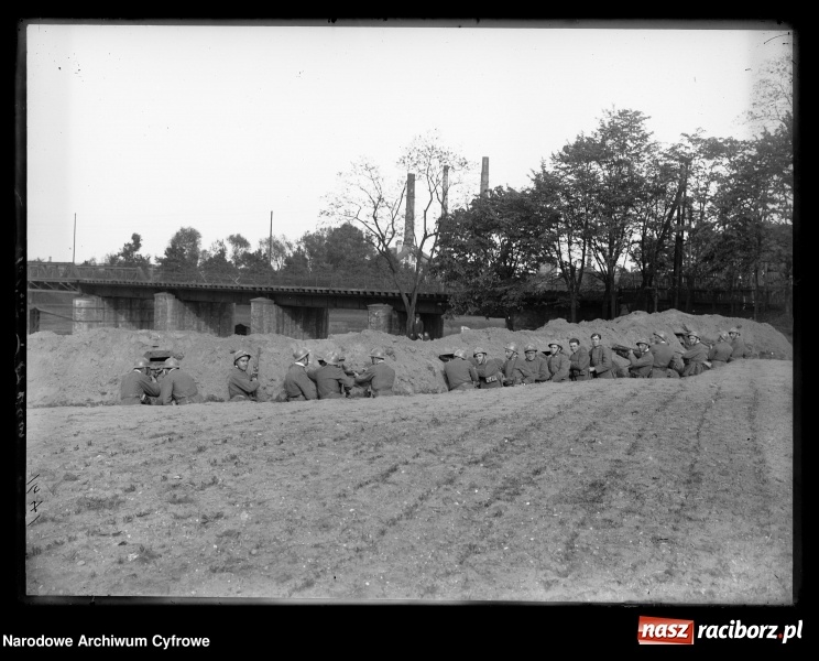 Zdjęcie w galerii na portalu naszraciborz.pl: To musisz zobaczyć! Kolekcja unikalnych starych raciborskich fotografii opublikowana przez Narodowe Archiwum Cyfrowe  wiadomości z regionu