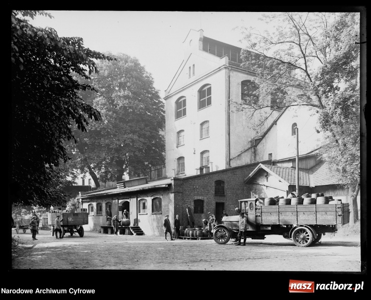 Zdjęcie w galerii na portalu naszraciborz.pl: To musisz zobaczyć! Kolekcja unikalnych starych raciborskich fotografii opublikowana przez Narodowe Archiwum Cyfrowe  wiadomości z regionu