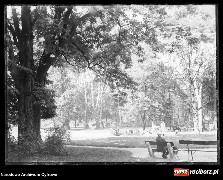 Zdjęcie w galerii na portalu naszraciborz.pl: To musisz zobaczyć! Kolekcja unikalnych starych raciborskich fotografii opublikowana przez Narodowe Archiwum Cyfrowe  wiadomości z regionu