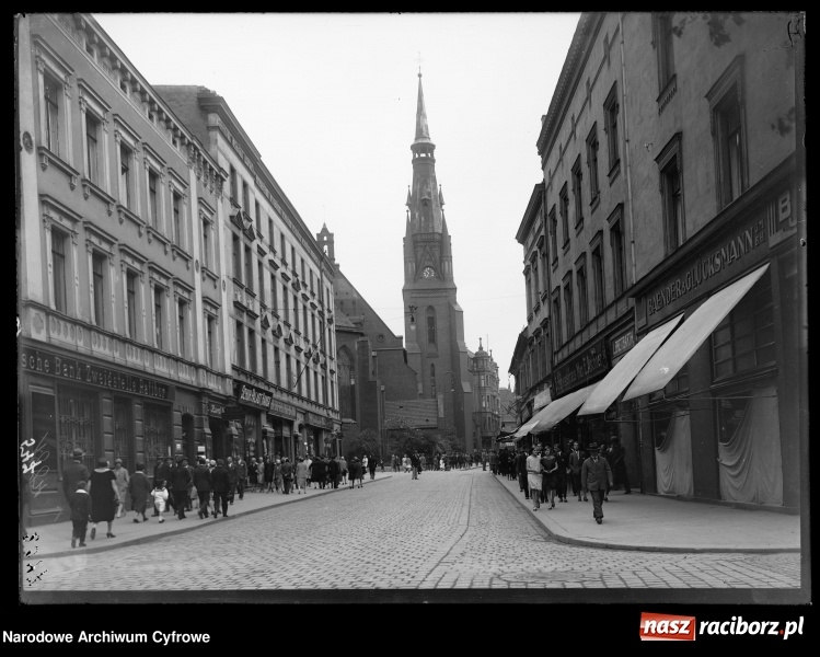 Zdjęcie w galerii na portalu naszraciborz.pl: To musisz zobaczyć! Kolekcja unikalnych starych raciborskich fotografii opublikowana przez Narodowe Archiwum Cyfrowe  wiadomości z regionu
