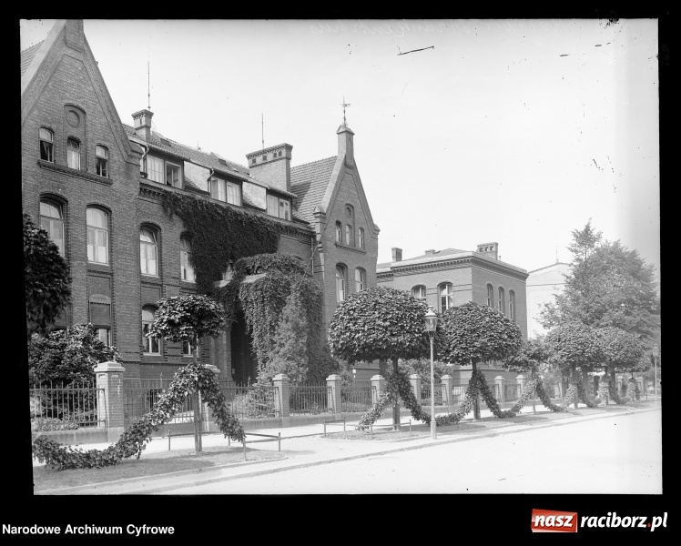 Zdjęcie w galerii na portalu naszraciborz.pl: To musisz zobaczyć! Kolekcja unikalnych starych raciborskich fotografii opublikowana przez Narodowe Archiwum Cyfrowe  wiadomości z regionu