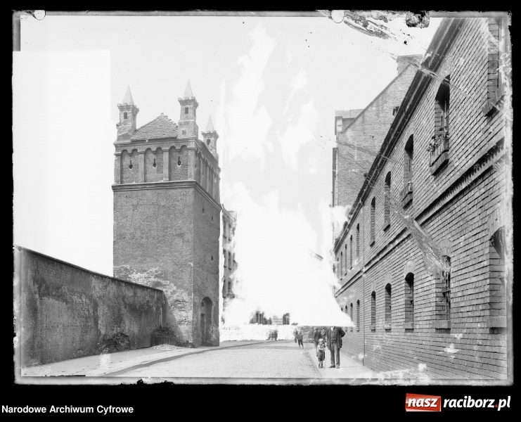 Zdjęcie w galerii na portalu naszraciborz.pl: To musisz zobaczyć! Kolekcja unikalnych starych raciborskich fotografii opublikowana przez Narodowe Archiwum Cyfrowe  wiadomości z regionu