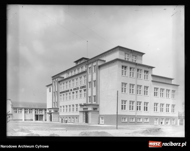 Zdjęcie w galerii na portalu naszraciborz.pl: To musisz zobaczyć! Kolekcja unikalnych starych raciborskich fotografii opublikowana przez Narodowe Archiwum Cyfrowe  wiadomości z regionu