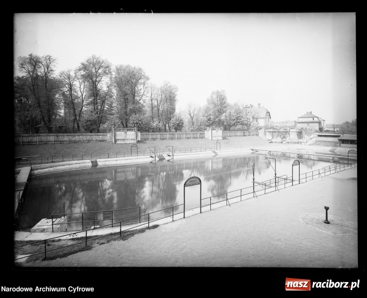 Zdjęcie w galerii na portalu naszraciborz.pl: To musisz zobaczyć! Kolekcja unikalnych starych raciborskich fotografii opublikowana przez Narodowe Archiwum Cyfrowe  wiadomości z regionu