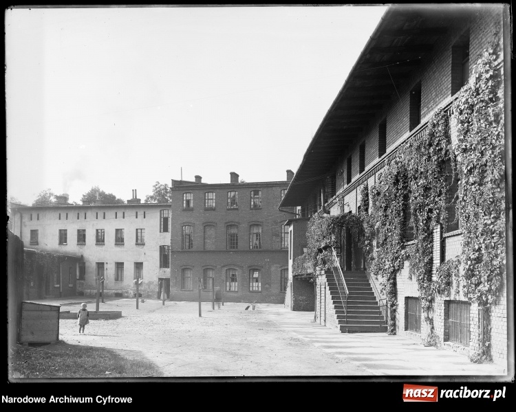 Zdjęcie w galerii na portalu naszraciborz.pl: To musisz zobaczyć! Kolekcja unikalnych starych raciborskich fotografii opublikowana przez Narodowe Archiwum Cyfrowe  wiadomości z regionu