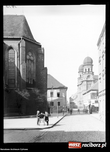Zdjęcie w galerii na portalu naszraciborz.pl: To musisz zobaczyć! Kolekcja unikalnych starych raciborskich fotografii opublikowana przez Narodowe Archiwum Cyfrowe  wiadomości z regionu