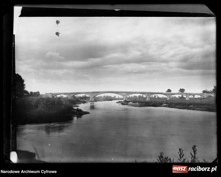 Zdjęcie w galerii na portalu naszraciborz.pl: To musisz zobaczyć! Kolekcja unikalnych starych raciborskich fotografii opublikowana przez Narodowe Archiwum Cyfrowe  wiadomości z regionu