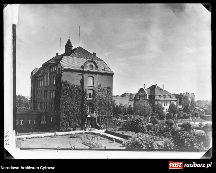 Zdjęcie w galerii na portalu naszraciborz.pl: To musisz zobaczyć! Kolekcja unikalnych starych raciborskich fotografii opublikowana przez Narodowe Archiwum Cyfrowe  wiadomości z regionu