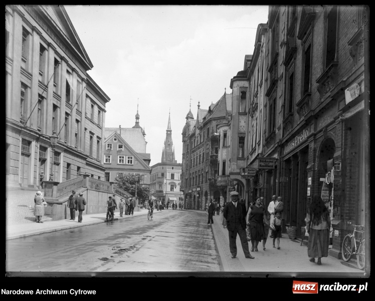 Zdjęcie w galerii na portalu naszraciborz.pl: To musisz zobaczyć! Kolekcja unikalnych starych raciborskich fotografii opublikowana przez Narodowe Archiwum Cyfrowe  wiadomości z regionu