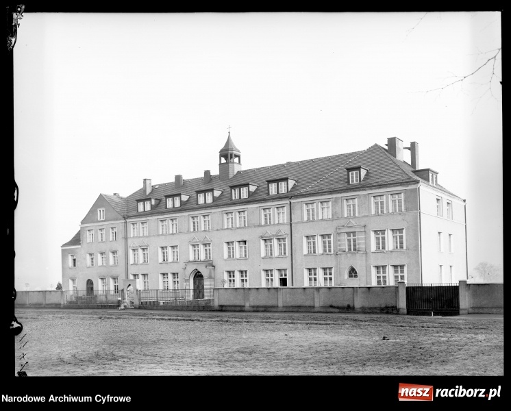 Zdjęcie w galerii na portalu naszraciborz.pl: To musisz zobaczyć! Kolekcja unikalnych starych raciborskich fotografii opublikowana przez Narodowe Archiwum Cyfrowe  wiadomości z regionu