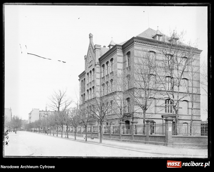 Zdjęcie w galerii na portalu naszraciborz.pl: To musisz zobaczyć! Kolekcja unikalnych starych raciborskich fotografii opublikowana przez Narodowe Archiwum Cyfrowe  wiadomości z regionu