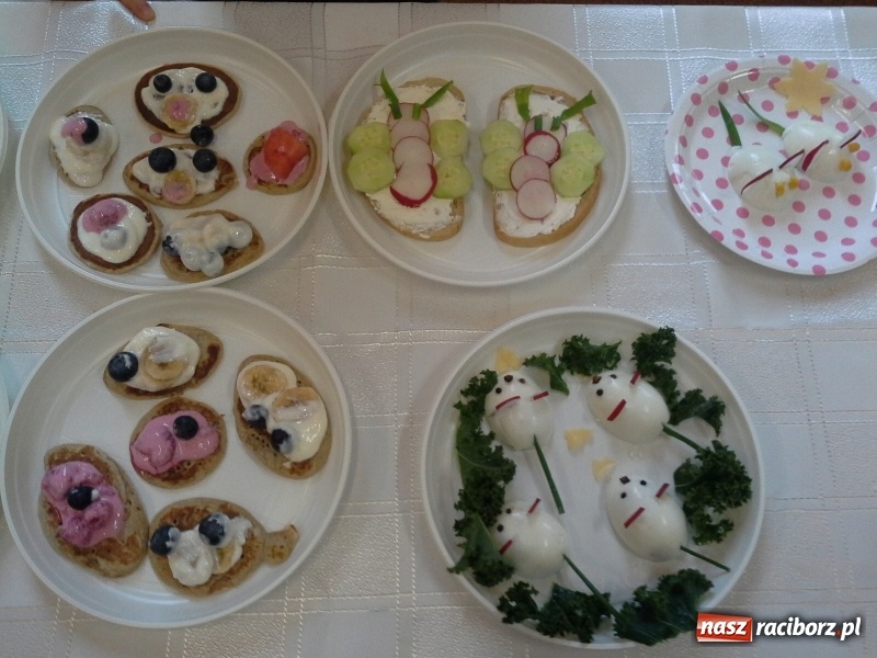 Zdjęcie w galerii na portalu naszraciborz.pl: Pierwszaki z SP4 wzięły udział w Europejskim Dniu Zdrowego Żywienia wiadomości z regionu