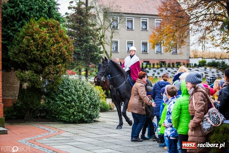 Zdjęcie w galerii na portalu naszraciborz.pl: Św. Marcin zawitał do Studziennej wiadomości z regionu