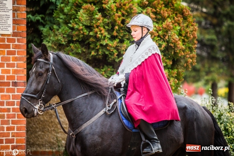 Zdjęcie w galerii na portalu naszraciborz.pl: Św. Marcin zawitał do Studziennej wiadomości z regionu