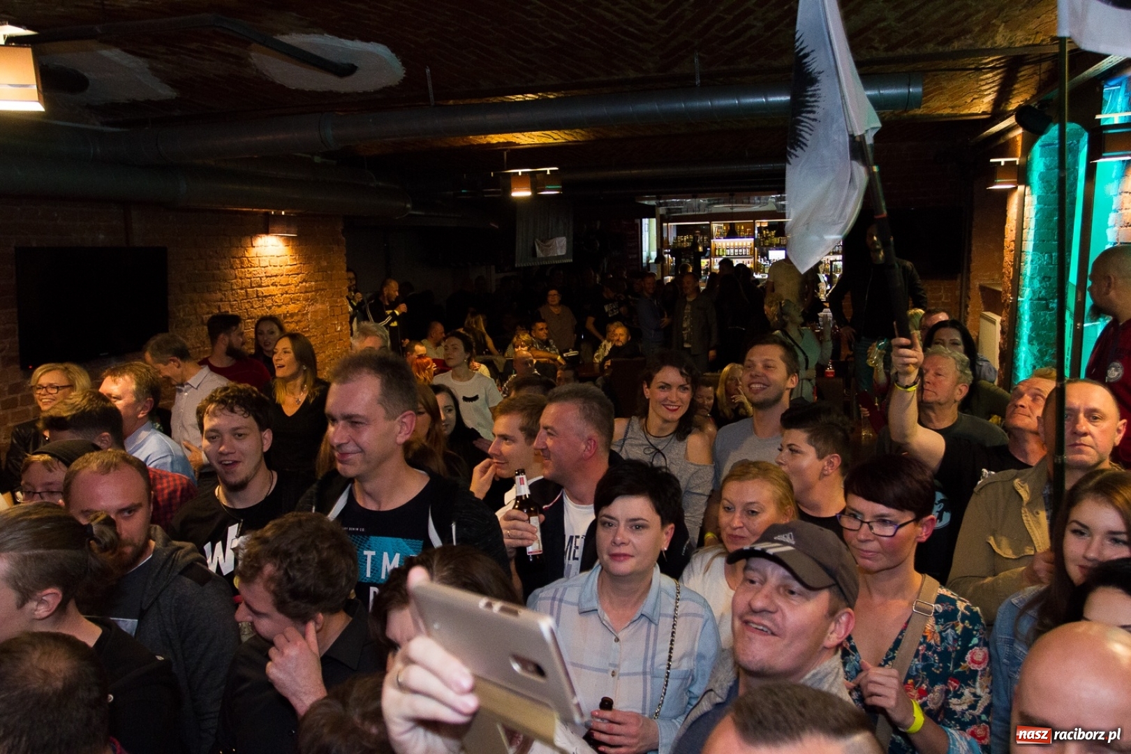 Zdjęcie w galerii na portalu naszraciborz.pl: BIG CYC zagrał w Raciborskiej Piwnicy wiadomości z regionu