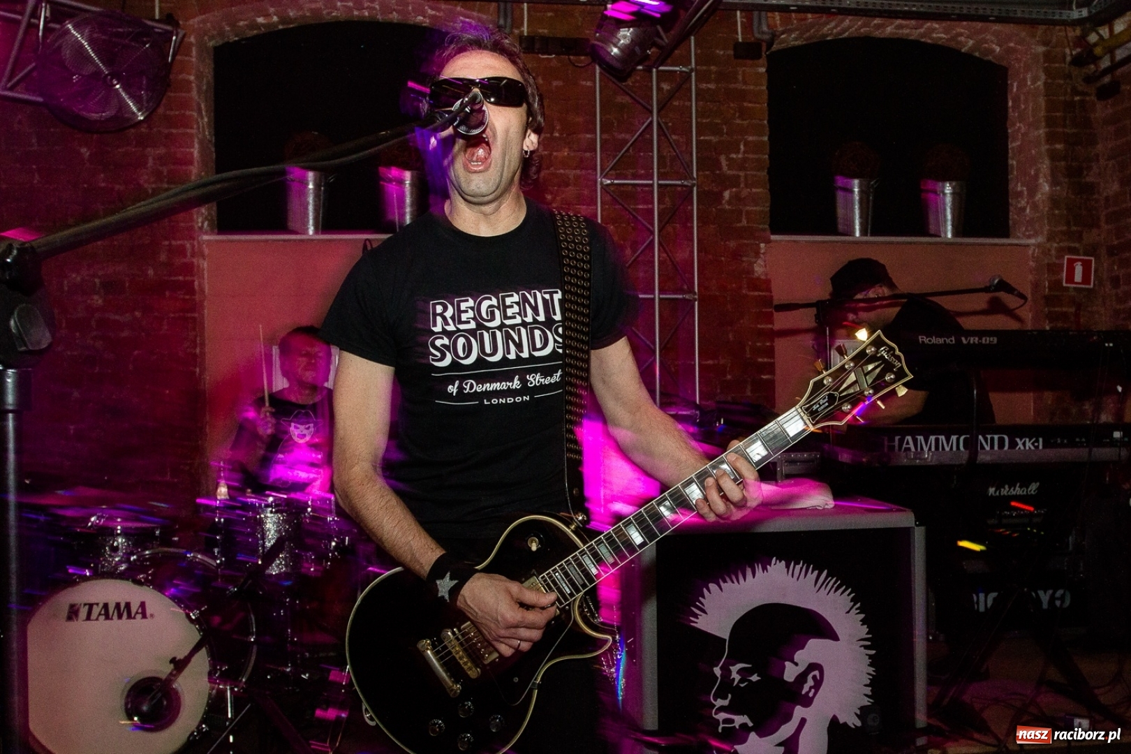 Zdjęcie w galerii na portalu naszraciborz.pl: BIG CYC zagrał w Raciborskiej Piwnicy wiadomości z regionu