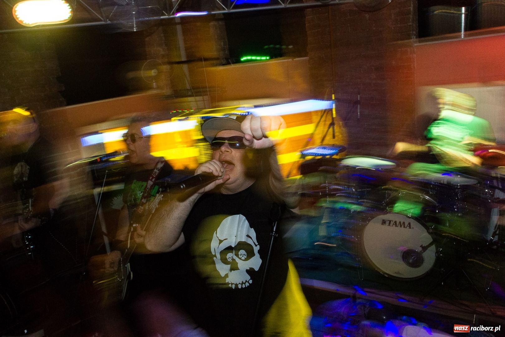 Zdjęcie w galerii na portalu naszraciborz.pl: BIG CYC zagrał w Raciborskiej Piwnicy wiadomości z regionu