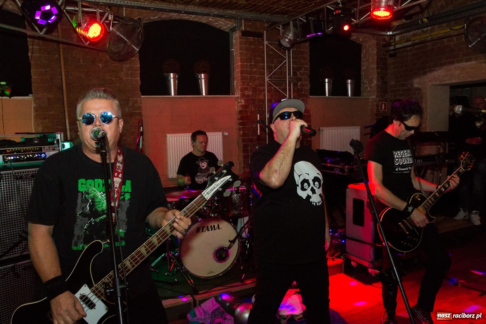Zdjęcie w galerii na portalu naszraciborz.pl: BIG CYC zagrał w Raciborskiej Piwnicy wiadomości z regionu