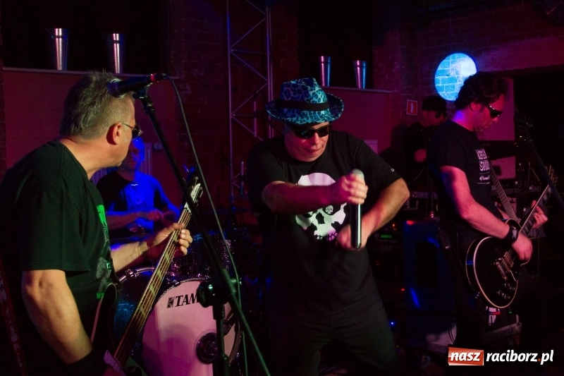 Zdjęcie w galerii na portalu naszraciborz.pl: BIG CYC zagrał w Raciborskiej Piwnicy wiadomości z regionu