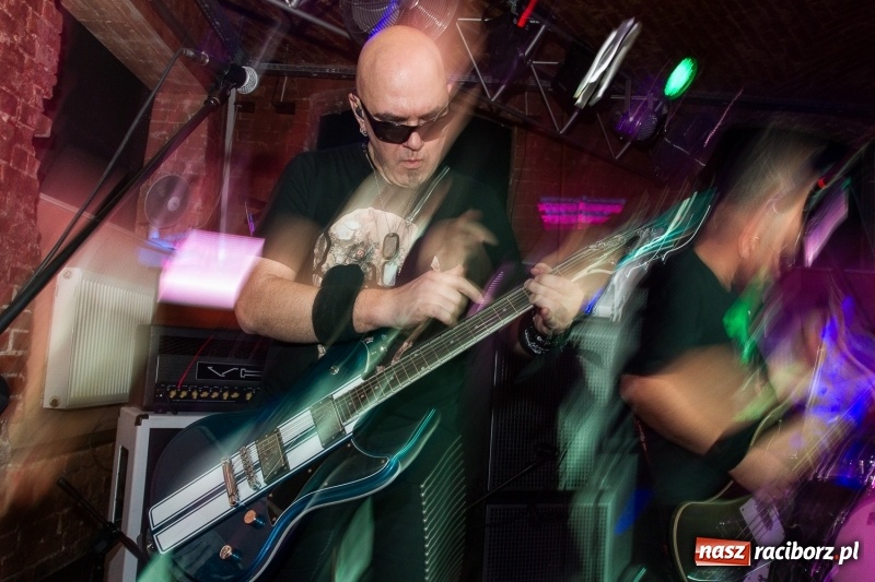 Zdjęcie w galerii na portalu naszraciborz.pl: BIG CYC zagrał w Raciborskiej Piwnicy wiadomości z regionu