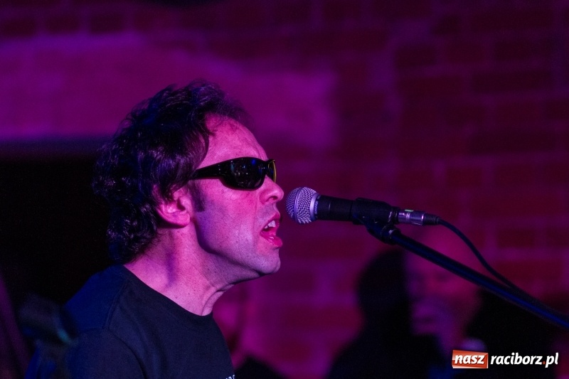 Zdjęcie w galerii na portalu naszraciborz.pl: BIG CYC zagrał w Raciborskiej Piwnicy wiadomości z regionu