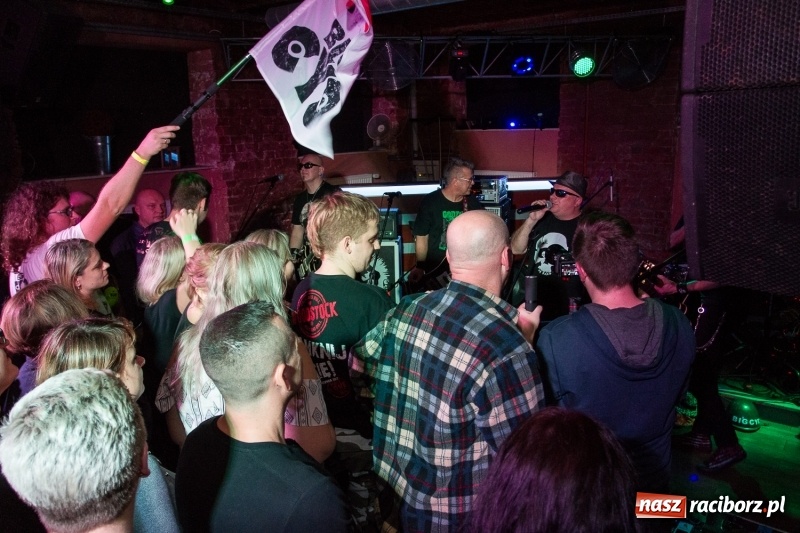 Zdjęcie w galerii na portalu naszraciborz.pl: BIG CYC zagrał w Raciborskiej Piwnicy wiadomości z regionu
