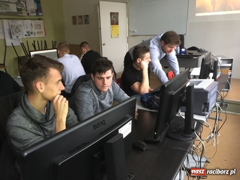 Zdjęcie w galerii na portalu naszraciborz.pl: Straty ciepła w budownictwie – szkolenie w CKZiU nr 1  wiadomości z regionu