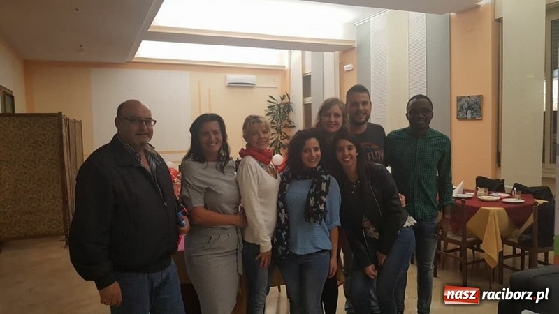 Zdjęcie w galerii na portalu naszraciborz.pl: Polskie aperitivo w Barcellonie Pozzo di Gotto na Sycylii  wiadomości z regionu