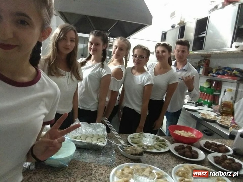 Zdjęcie w galerii na portalu naszraciborz.pl: Polskie aperitivo w Barcellonie Pozzo di Gotto na Sycylii  wiadomości z regionu