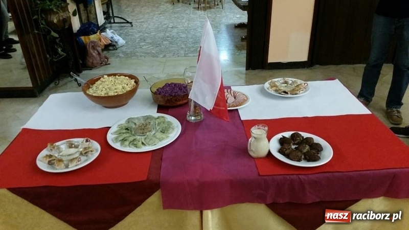Zdjęcie w galerii na portalu naszraciborz.pl: Polskie aperitivo w Barcellonie Pozzo di Gotto na Sycylii  wiadomości z regionu