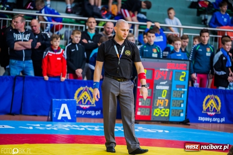 Zdjęcie w galerii na portalu naszraciborz.pl: W Arenie Rafako trwają Mistrzostwa Polski Młodzików w zapasach  wiadomości z regionu
