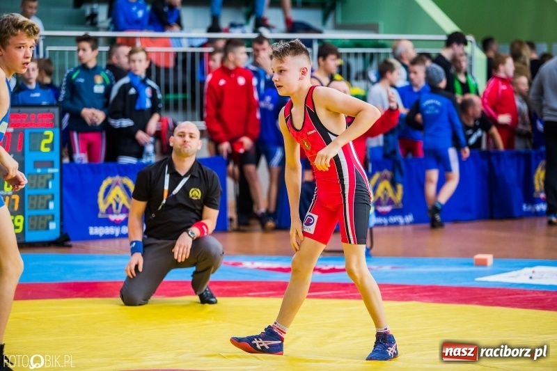 Zdjęcie w galerii na portalu naszraciborz.pl: W Arenie Rafako trwają Mistrzostwa Polski Młodzików w zapasach  wiadomości z regionu