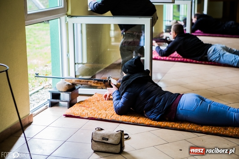 Zdjęcie w galerii na portalu naszraciborz.pl: 11 strzałów na 11 listopada - strzelecki turniej wiadomości z regionu