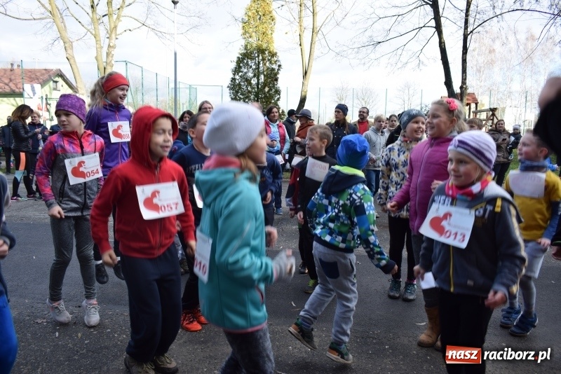 Zdjęcie w galerii na portalu naszraciborz.pl: Świąteczne bieganie w Kuźni, czyli Bieg Niepodległości wiadomości z regionu